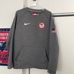 Sz L official team USA Nike crew neck
